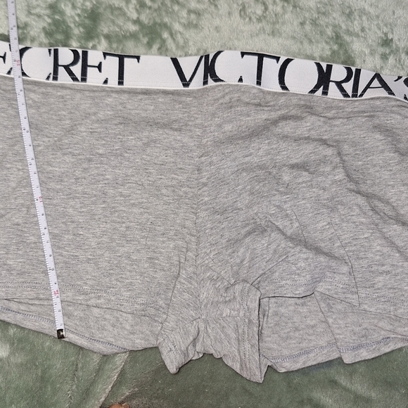 Victoria Secret Shortie Underware Large - Picture 3 of 3